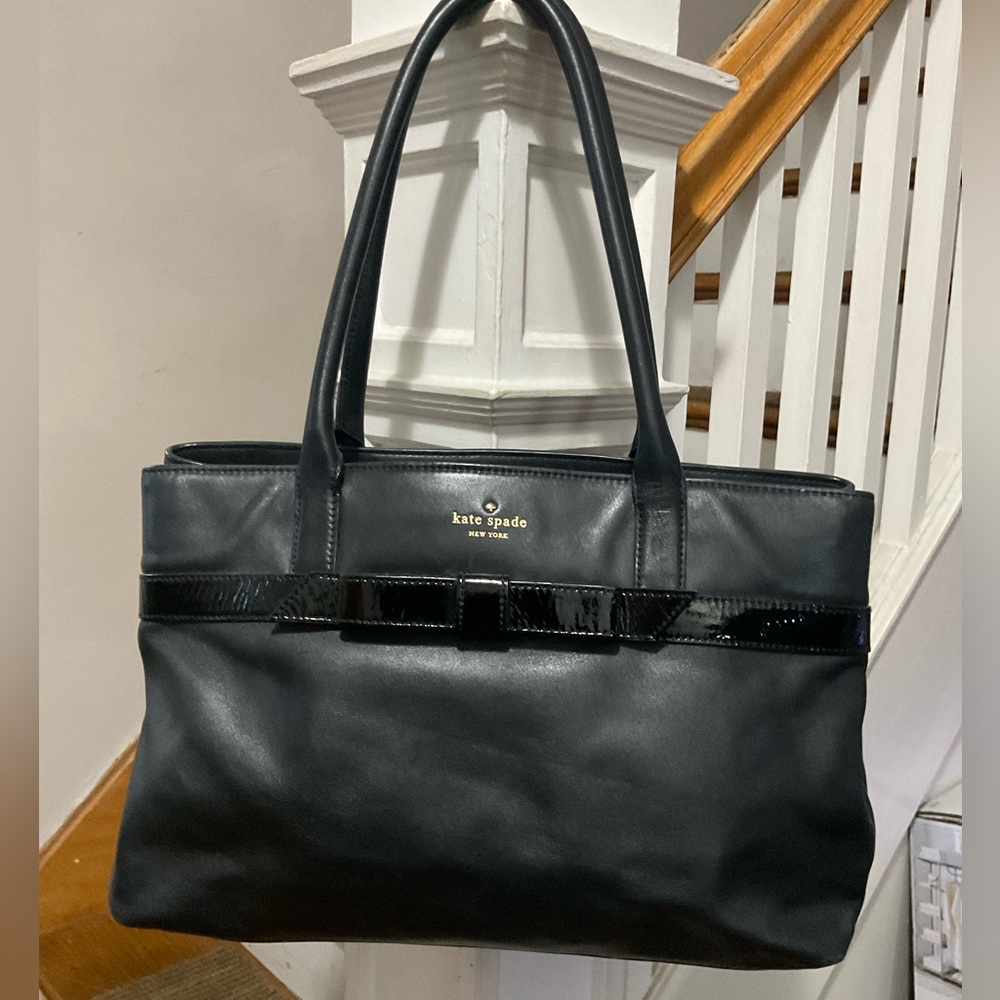 Kate Spade Tote/Purse. Black. In Very Good Condition. Width 15” Height 10.5